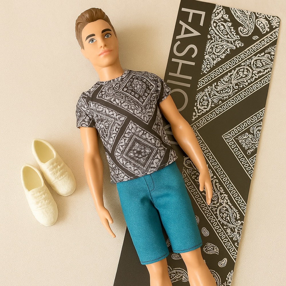 BARBIE Ken Ryan Fashionistas Doll 2014 Bandana Print Shirt & Teal Shorts – NIB